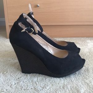 Sexy back suede wedges w/ ankle strap